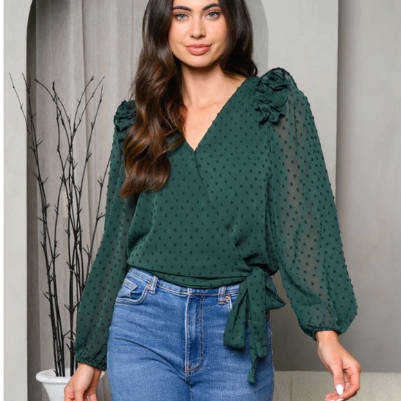 PEACH LOVE CALIFORNIA Boho Chic Long Sleeves Top - Picture 1 of 6